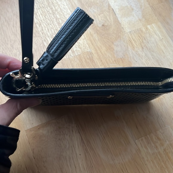 Like new Kate Spade black patten leather wristlet with removable strap - Picture 7 of 16